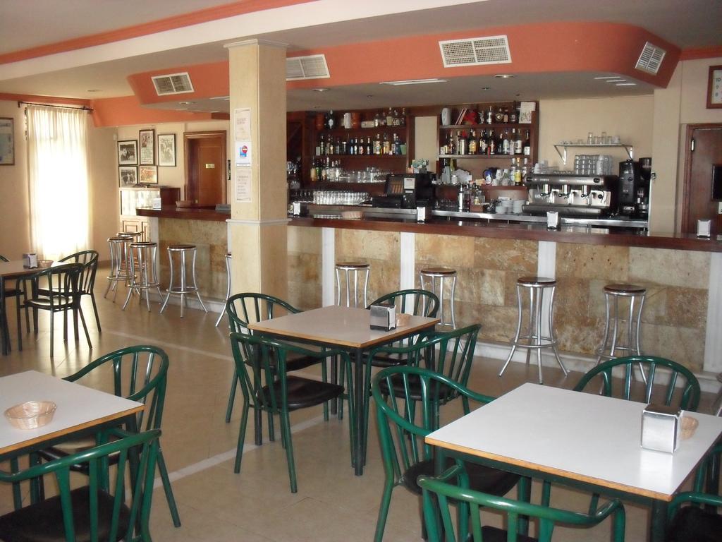 Hostal San Luis Almodovar del Rio Exterior photo