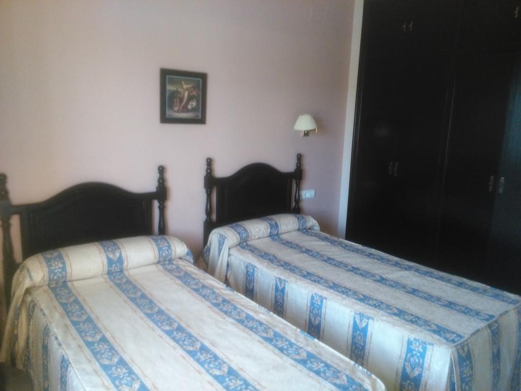 Hostal San Luis Almodovar del Rio Exterior photo
