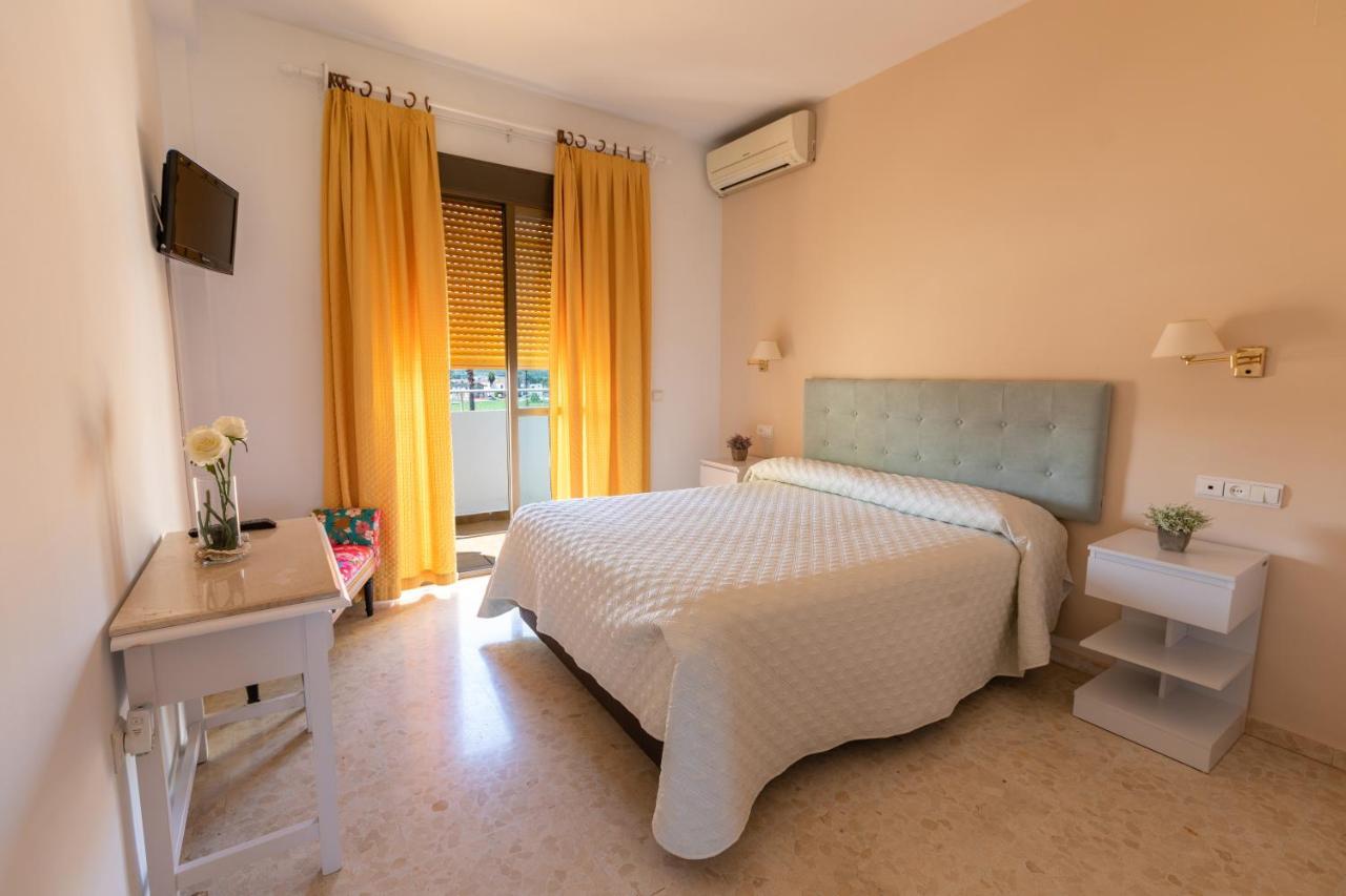 Hostal San Luis Almodovar del Rio Exterior photo